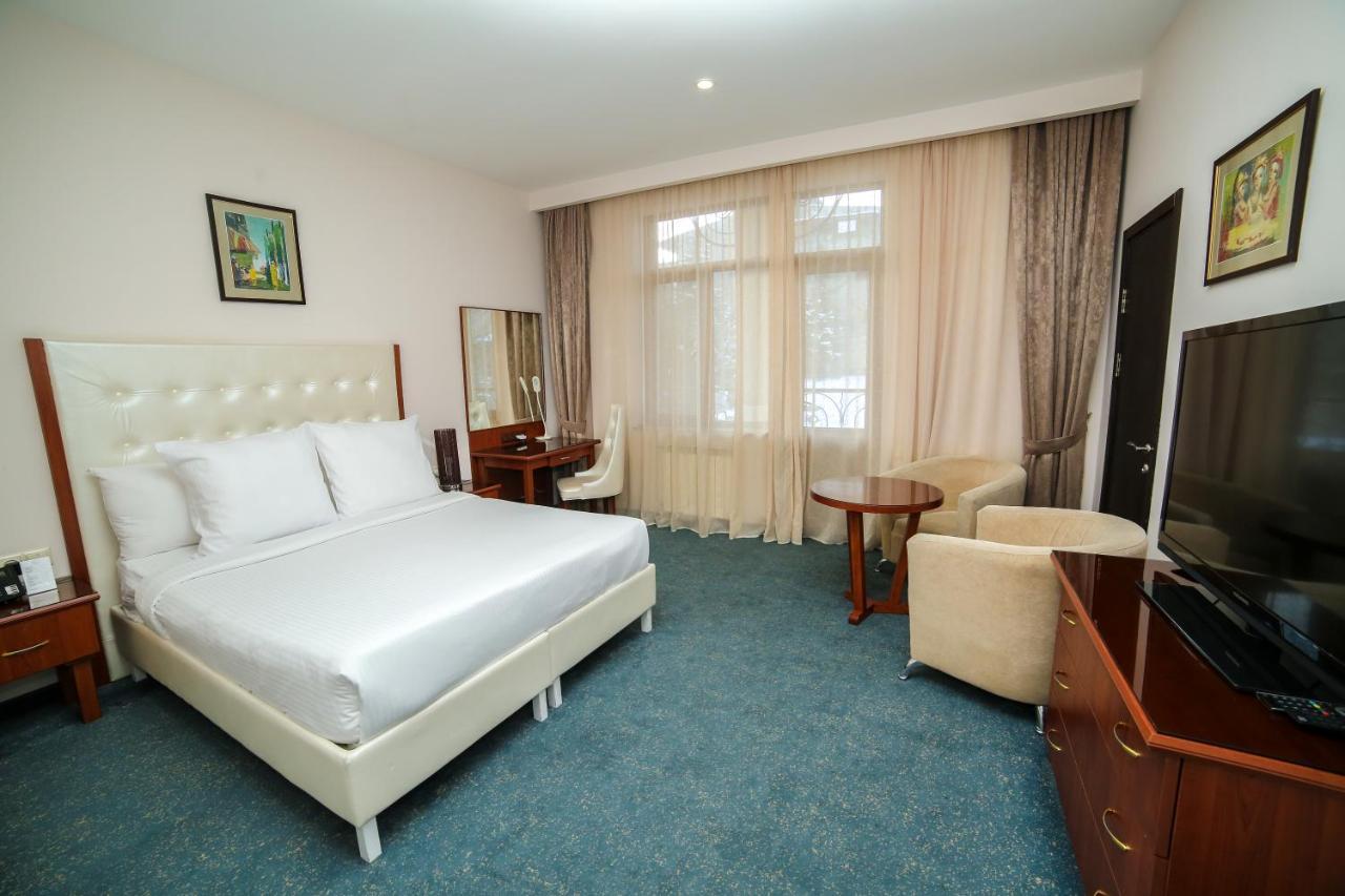 Kecharis Hotel And Resort Цахкадзор Экстерьер фото